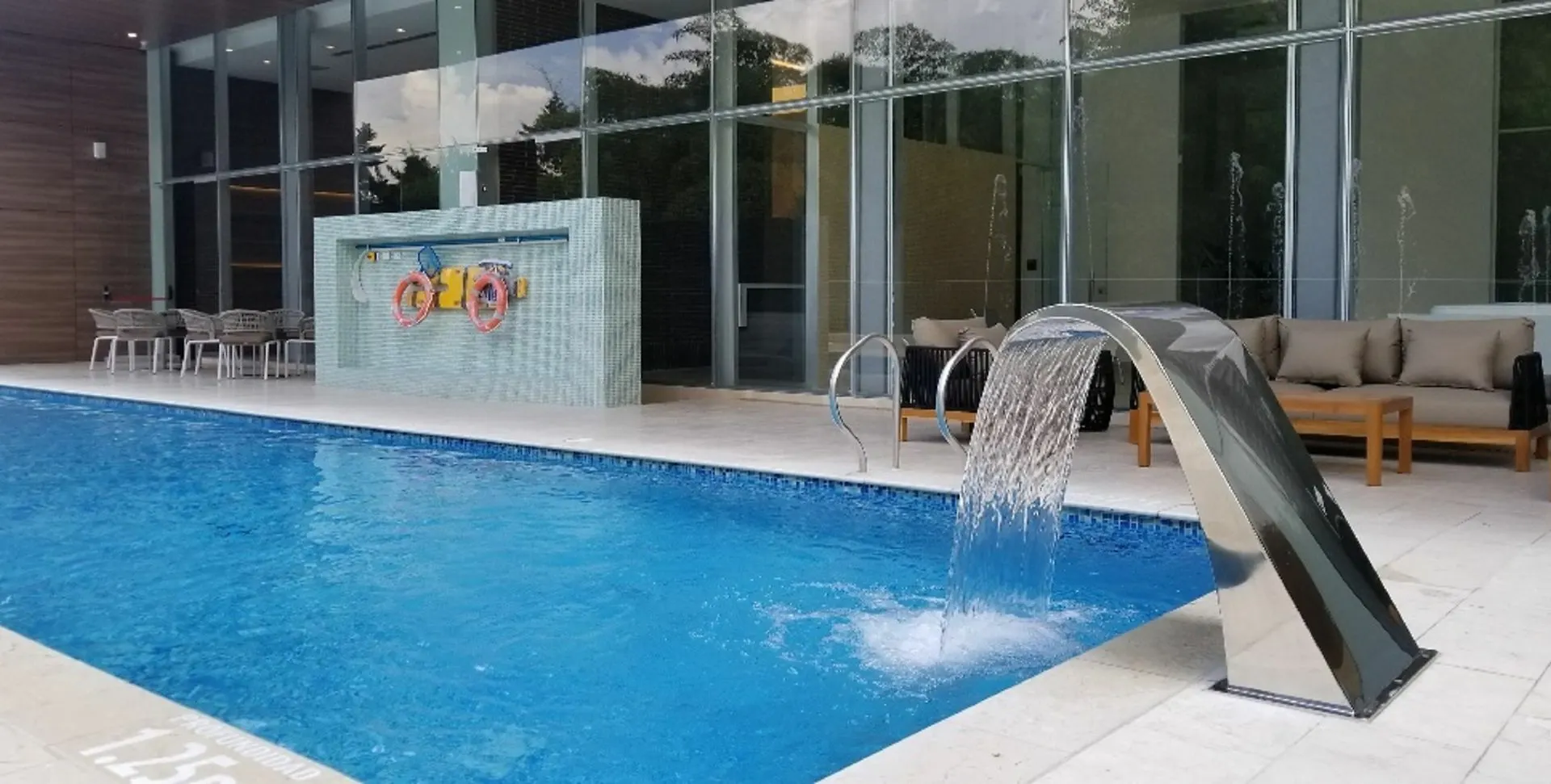 Estelar La Torre Suites Medellín 5*,