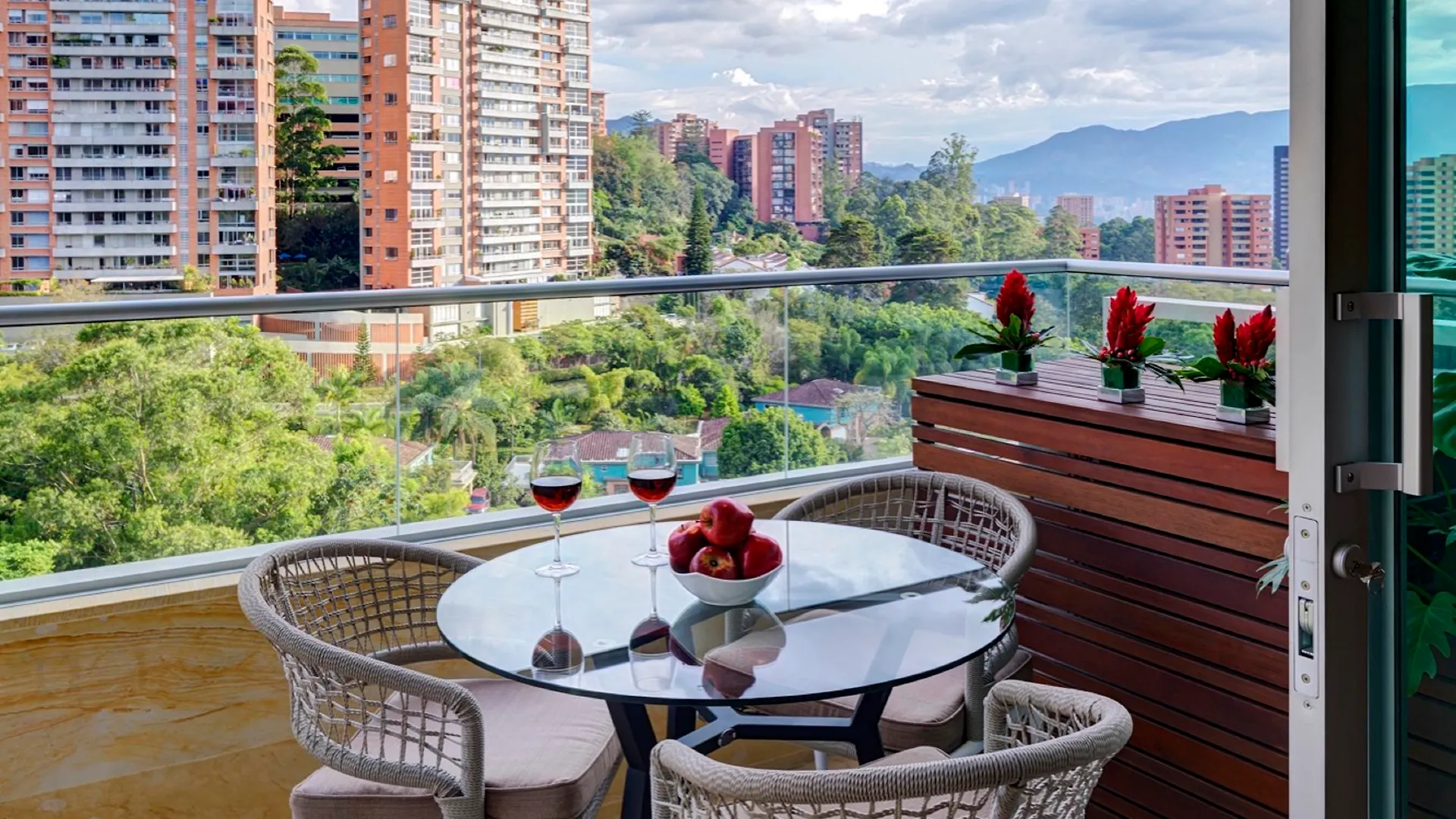 Estelar La Torre Suites Medellín Hotel