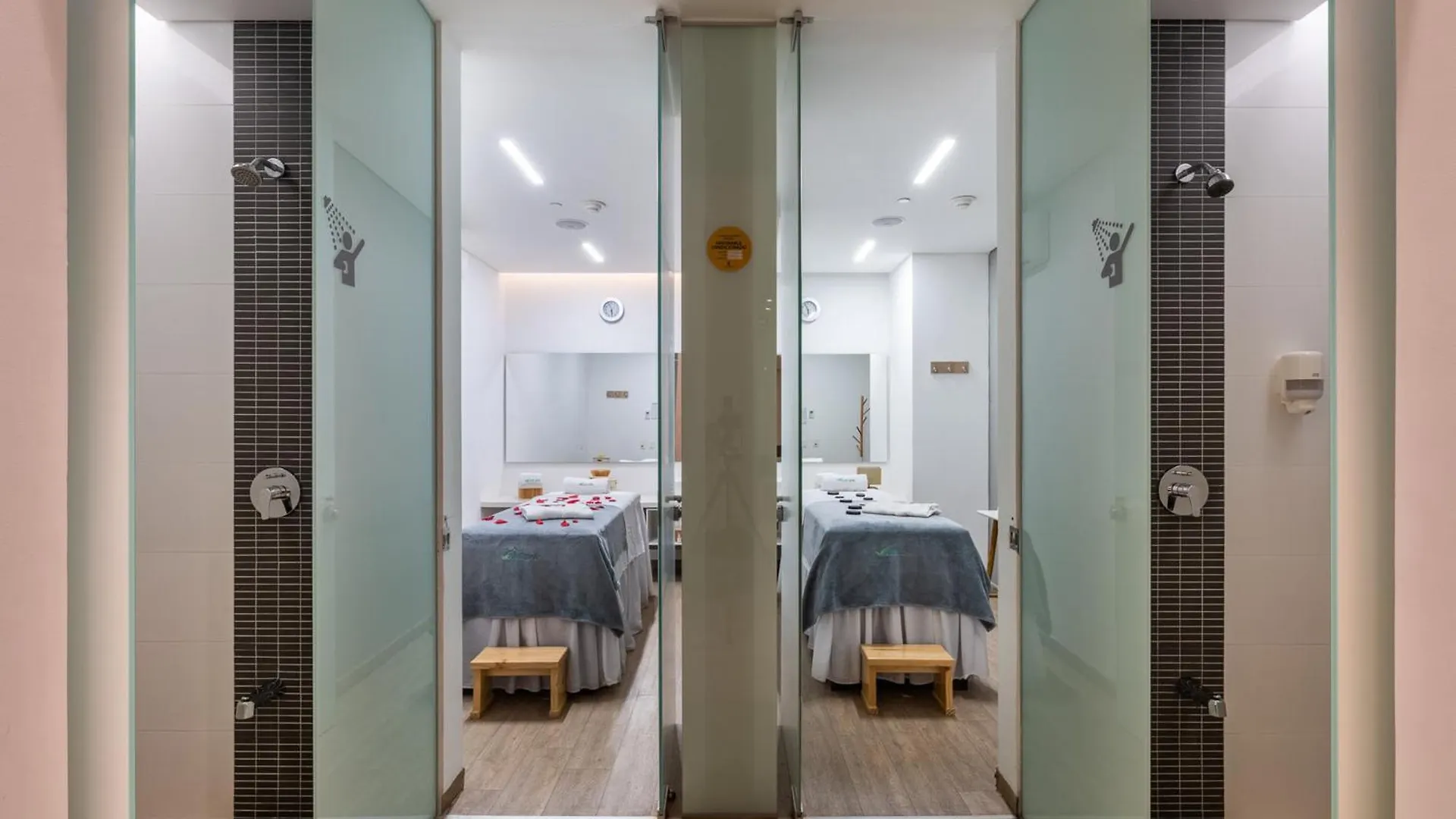 Estelar La Torre Suites Medellín 5*,